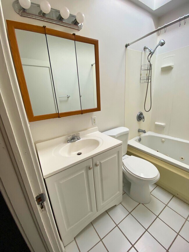 Building Photo - 4417 Kavon Ave