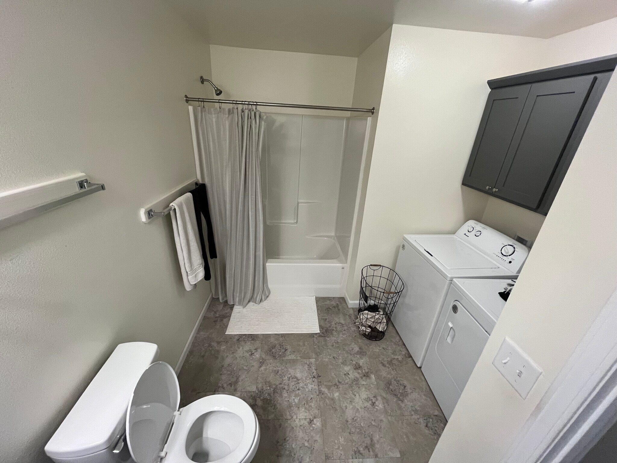 Building Photo - 304 Post Oak Dr