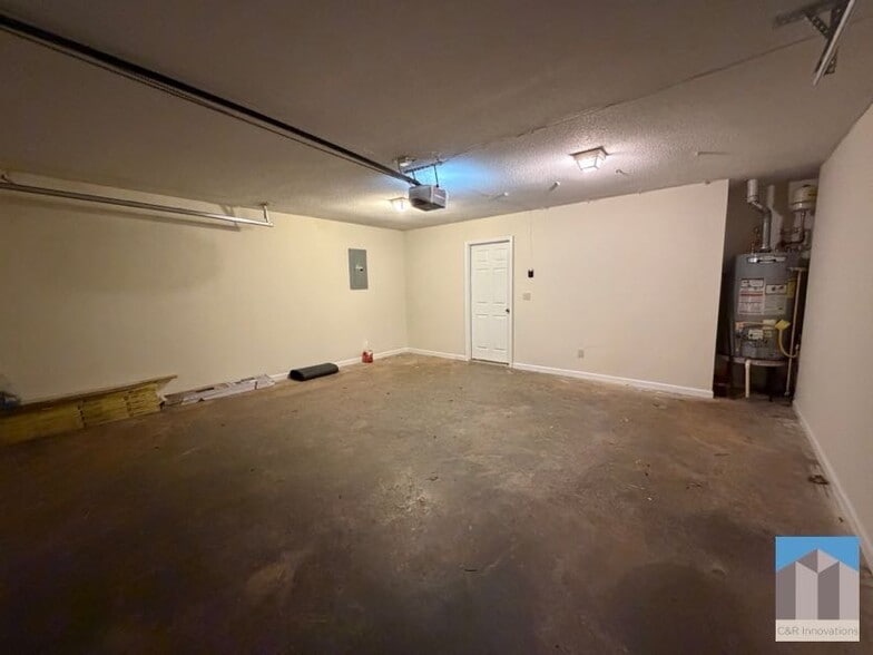 Building Photo - 414 Saddle Shoal Trl