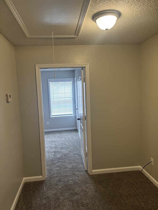 Building Photo - 9150 Cinderhill Cove E