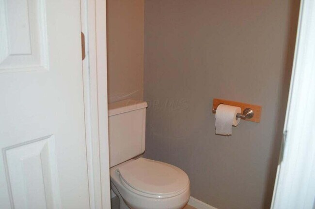 Building Photo - 2744 Greystone Dr