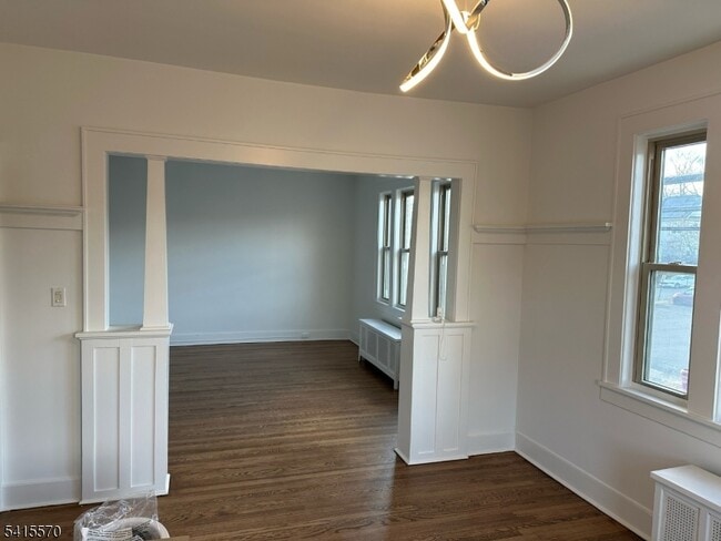 Building Photo - 186 Main Ave