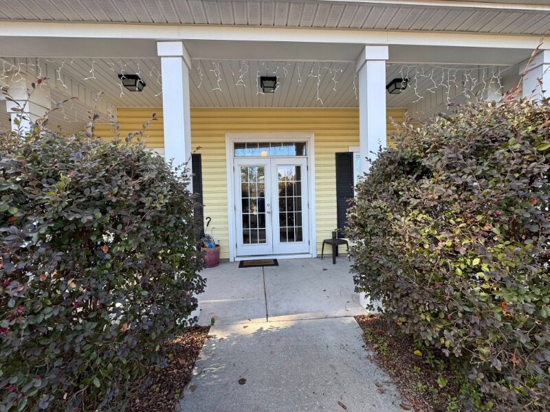 Building Photo - 1854 Juniper Dr