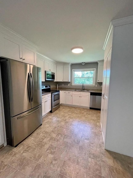 Building Photo - 1310 Aswan Dr