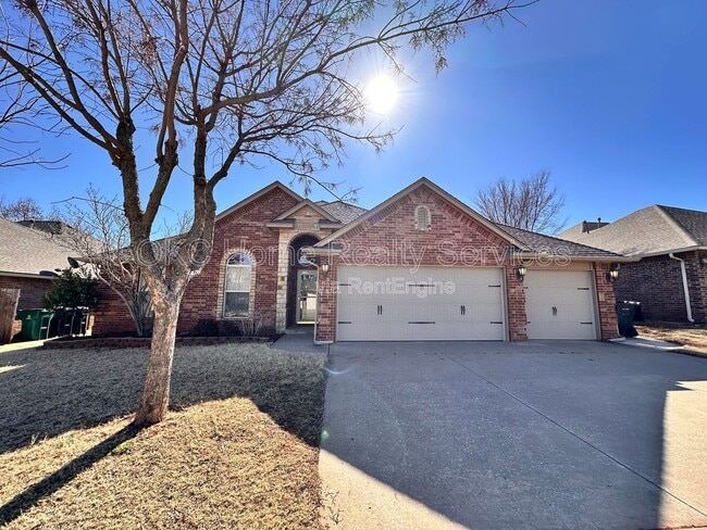 Building Photo - 13204 SW 2nd Terrace