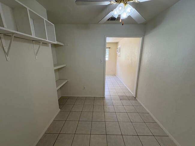 Building Photo - 4189