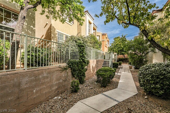 Building Photo - 7560 Trendy Ct