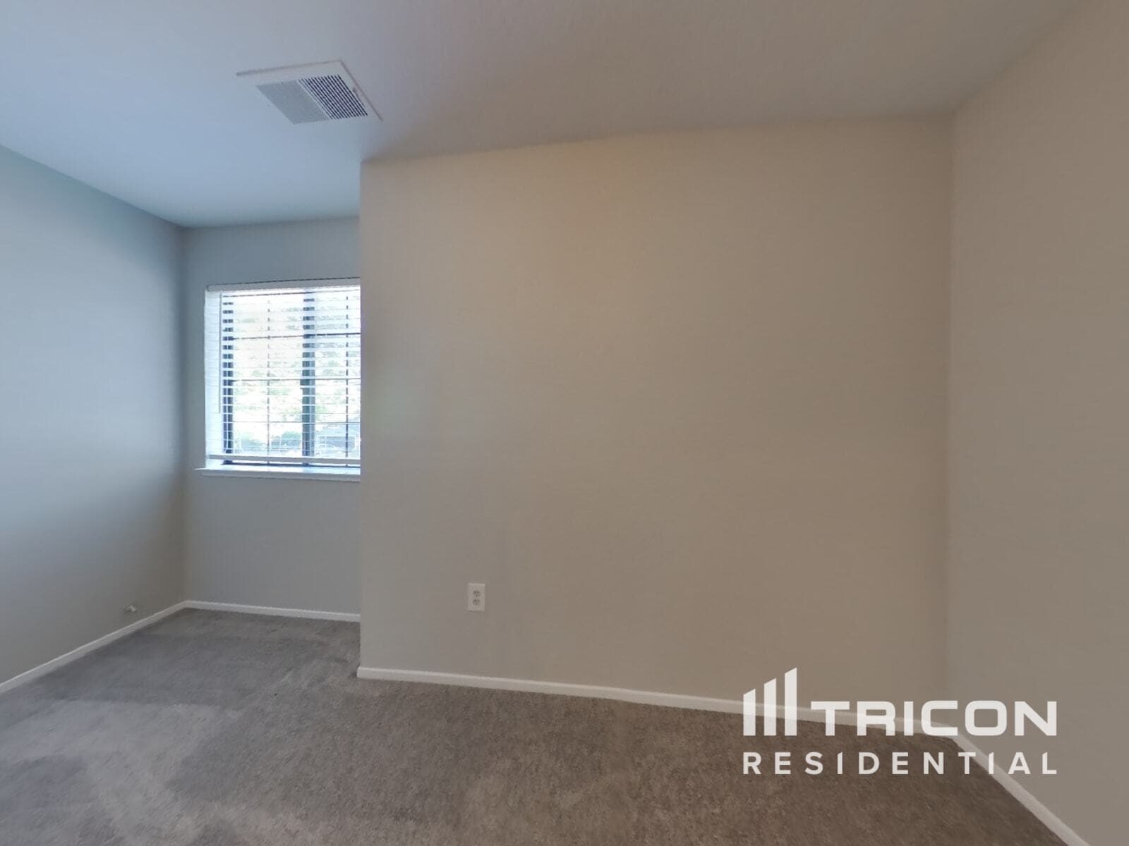 Building Photo - 1208 Cape Cod Dr