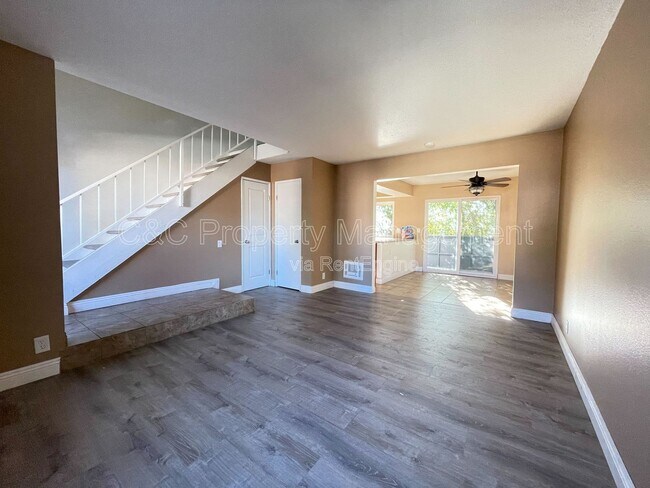 Building Photo - 8075 Caminito de Pizza