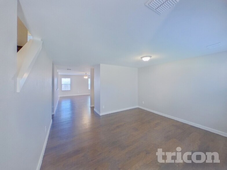 Building Photo - 8783 Cove Meadow Ln