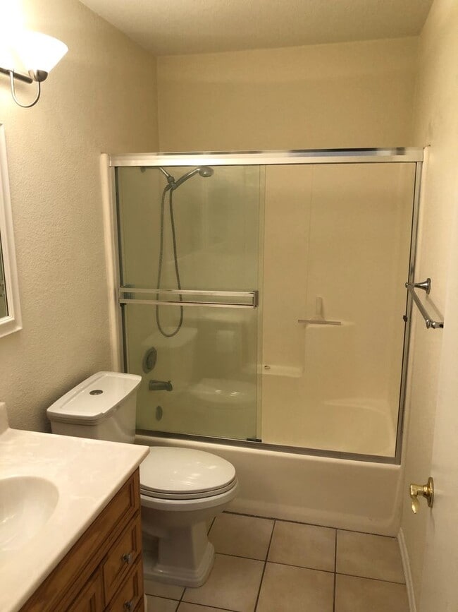 Building Photo - Lovely 3 bedroom House in G Section of Rohnert Park Available Soon!