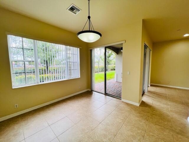 Building Photo - 25 Beechdale Ln