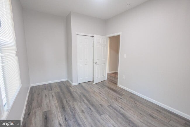 Building Photo - 34 Delsea Dr S