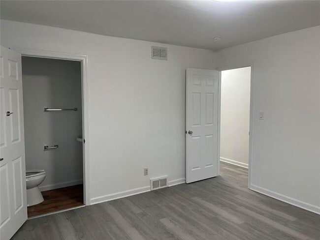 Building Photo - 39 Thomas St