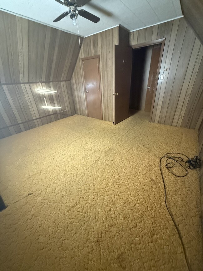 Building Photo - 1230 E 6th Ave