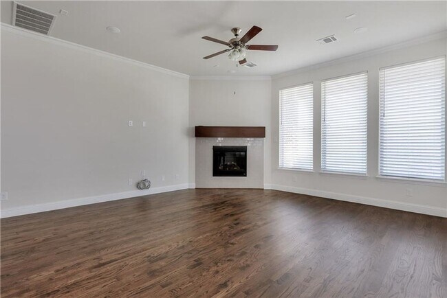 Building Photo - 2064 Remington Dr