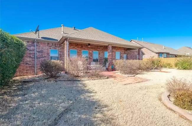 Building Photo - 2705 SW Glenn Ridge Rd