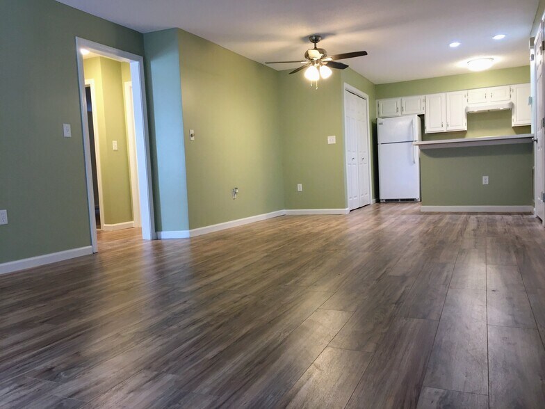 Building Photo - 507 Ashmead Cmn