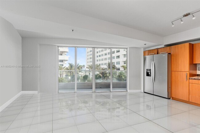Building Photo - 6362 Collins Ave