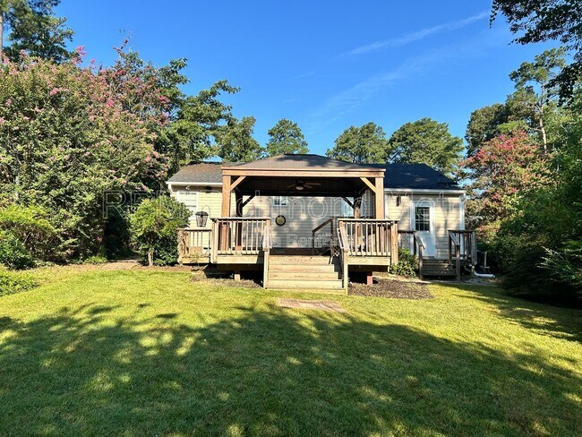 Building Photo - 1109 Dinwiddie Ave