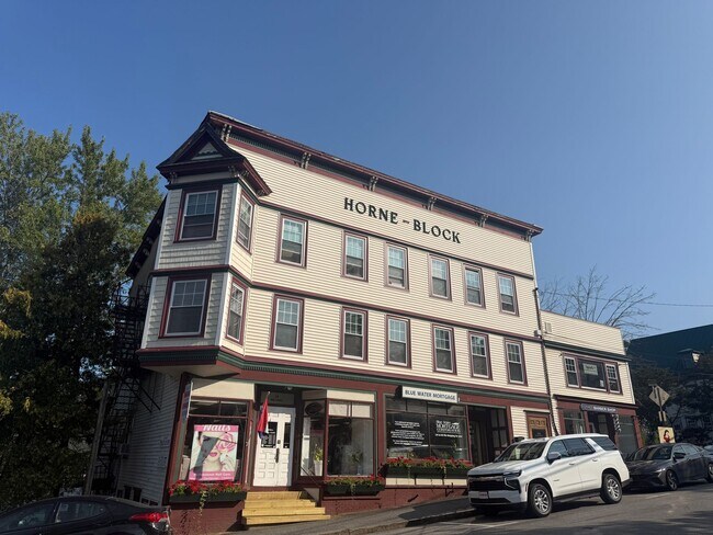 Building Photo - 14 Main St