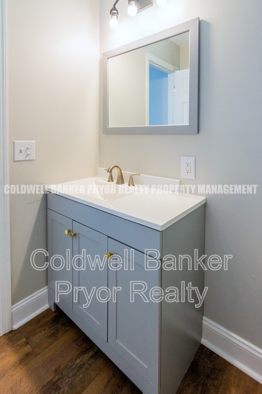 Building Photo - 150 Scenic Dr