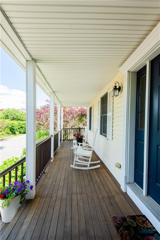 Building Photo - 663 Aquidneck Ave