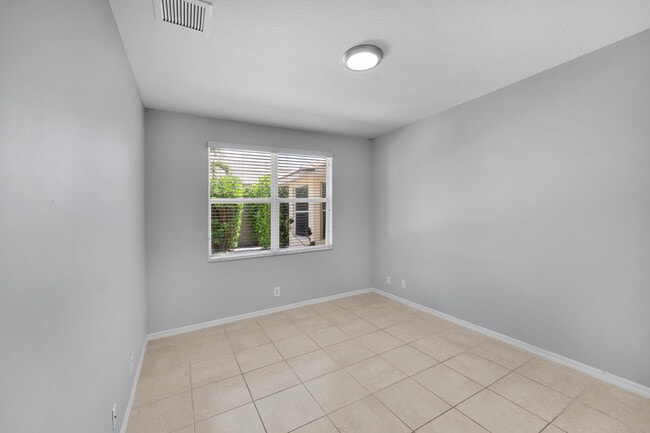 Building Photo - 9357 Osprey Isles Blvd