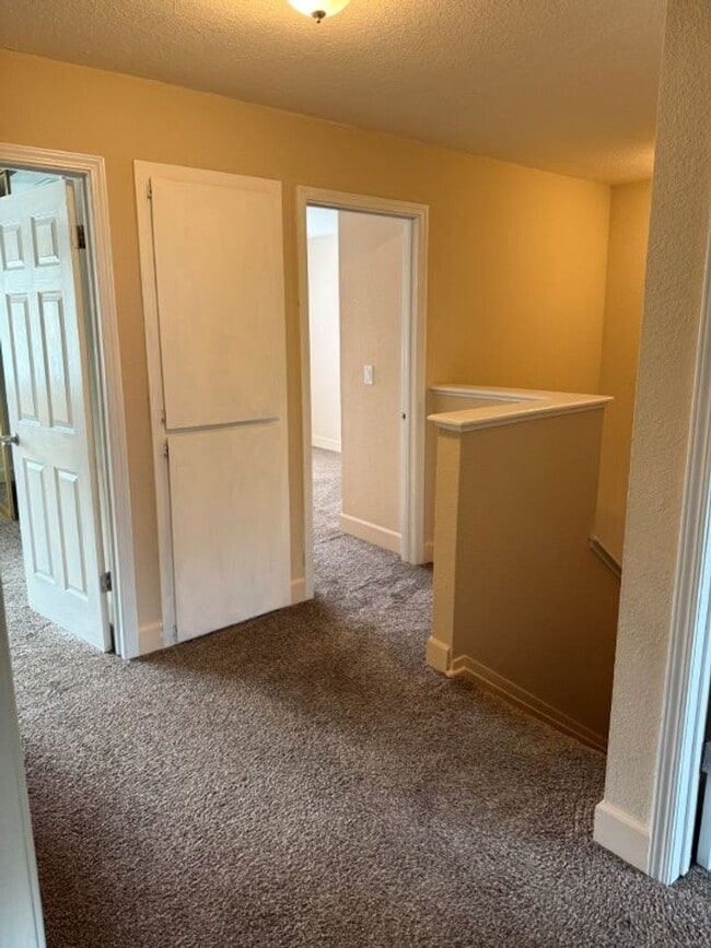 Building Photo - Unique 5 Bedroom 2 Story w/ Solar Suisun *...