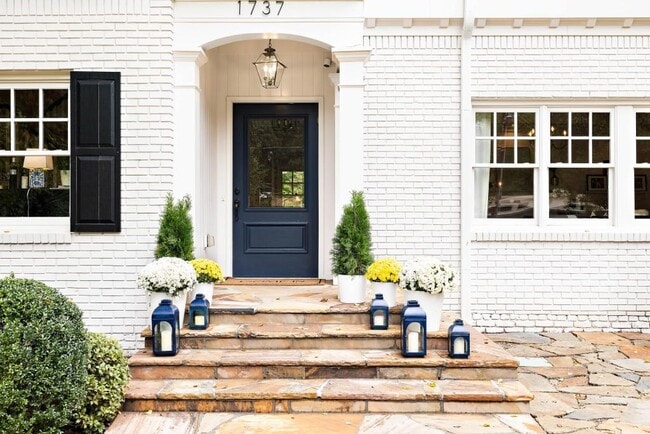 Building Photo - 1737 Barnesdale Way NE