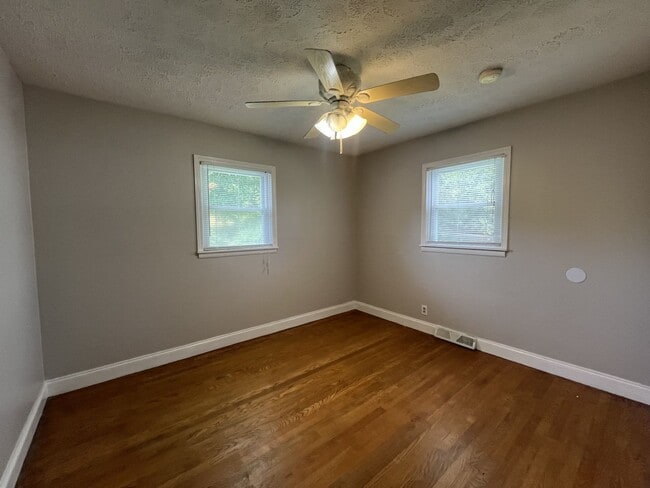 Building Photo - 2001 Elmwood St