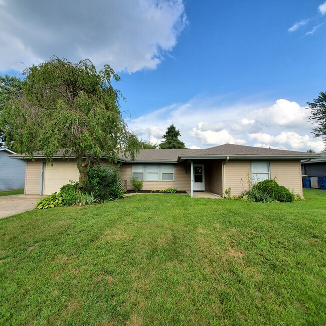 Building Photo - 16420 Willow Ridge Trail