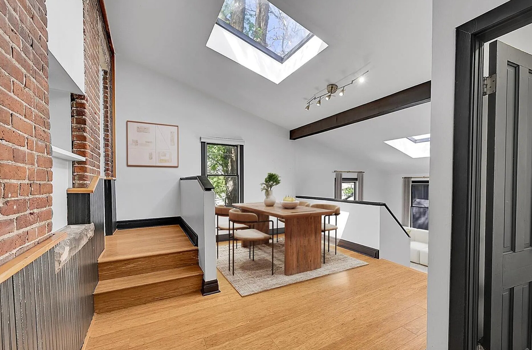 dining area - 54 S Emerson St
