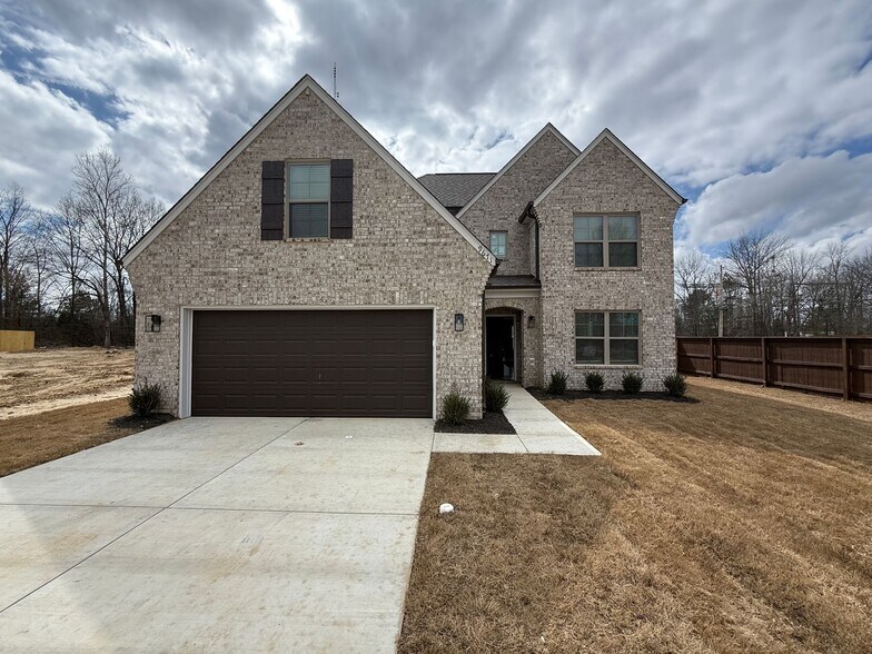 Building Photo - 9679 Bloomington Circle S
