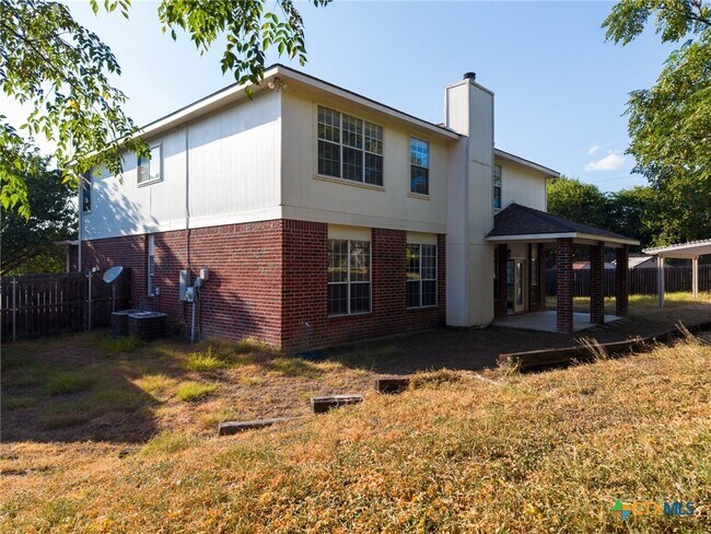 Building Photo - 2416 Catawba Loop