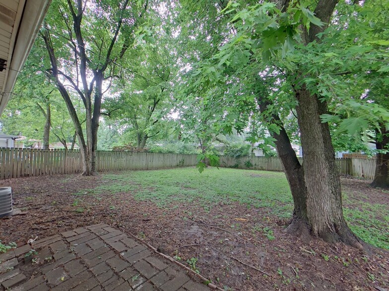 Building Photo - 770 Manresa Ln