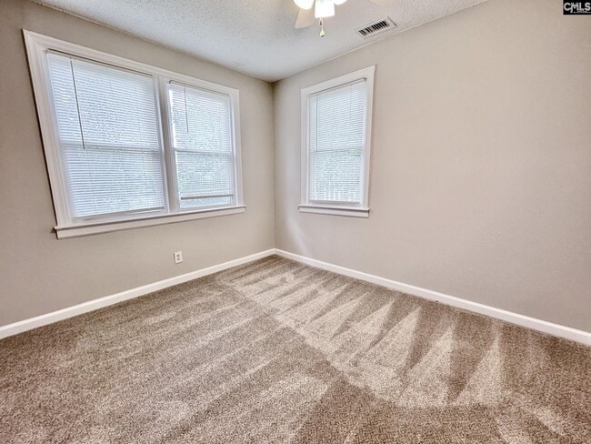Building Photo - 3626 Hydrangea St