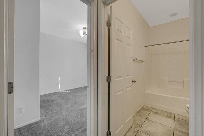 Building Photo - 5128 Granite Basin St