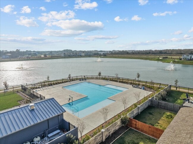 Building Photo - 700 Topwater Trl