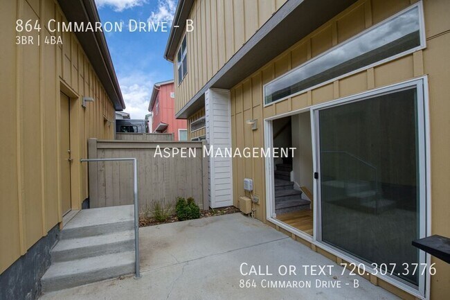 Building Photo - 864 Cimmaron Drive-B