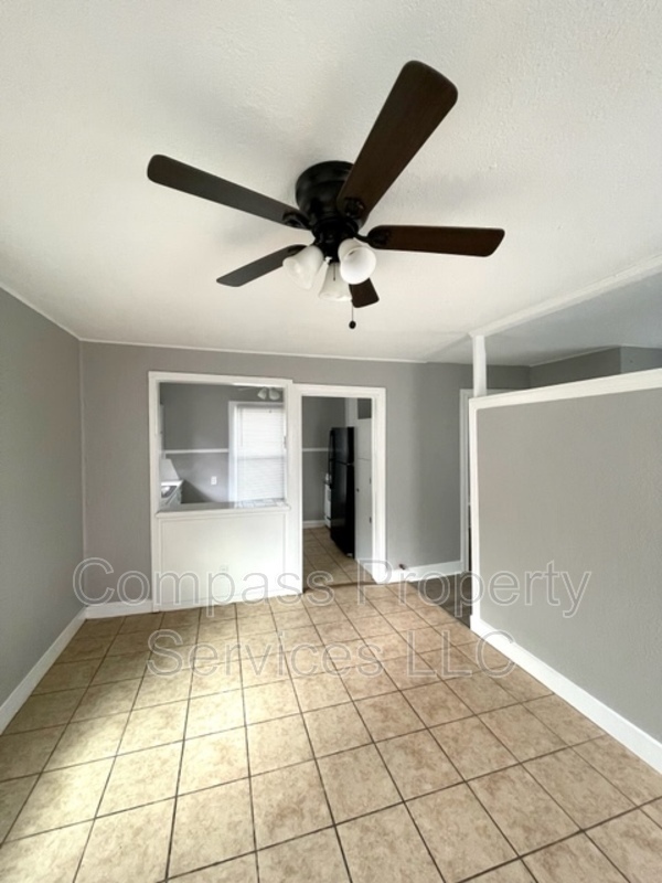 Building Photo - 628 N 36th St