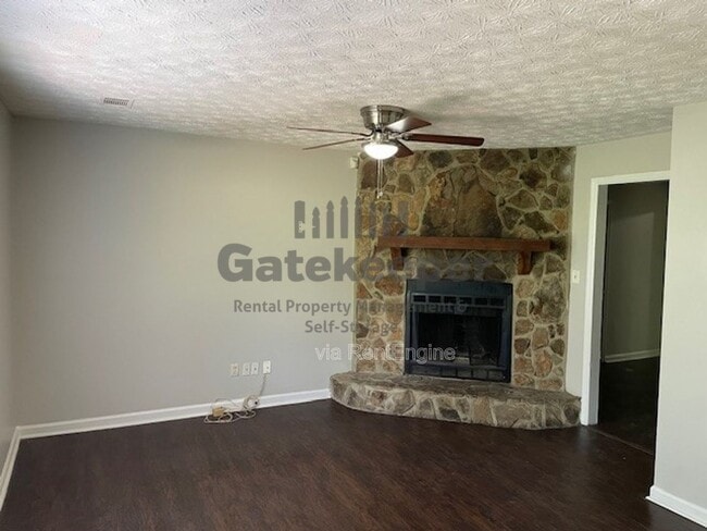 Building Photo - 2871 Old S Dr