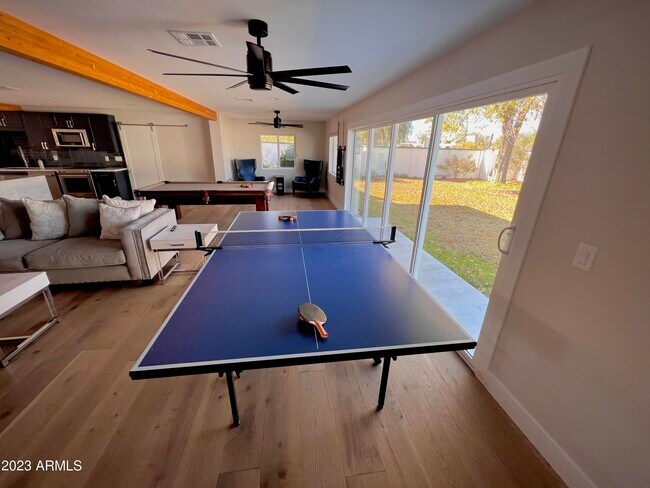 Building Photo - 3318 E Onyx Ave