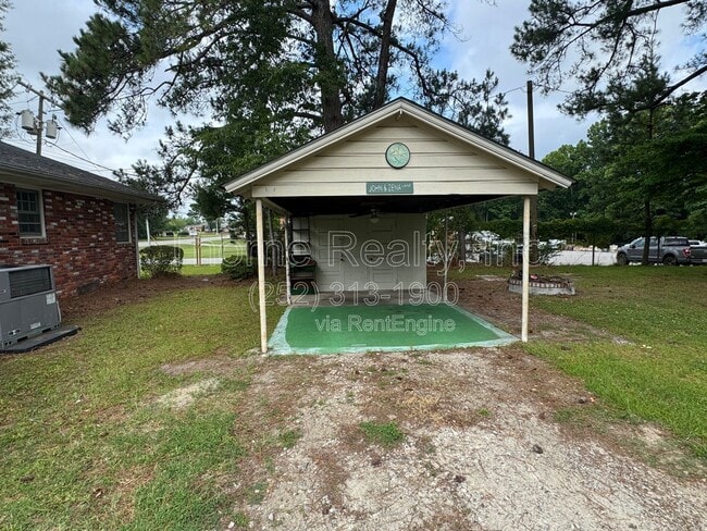 Building Photo - 3924 Sunset Ave