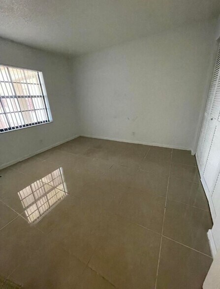 Building Photo - 4285 Oak Terrace Dr