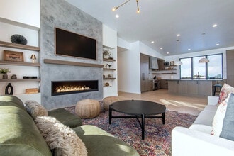 Building Photo - 9461 Timberline Loop