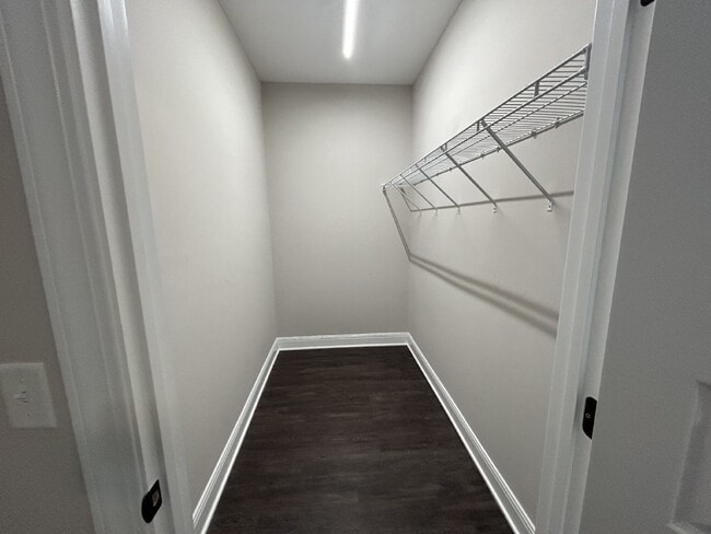 Building Photo - 1 BD STUDIO APARTMENT AVAILABLE FOR RENT