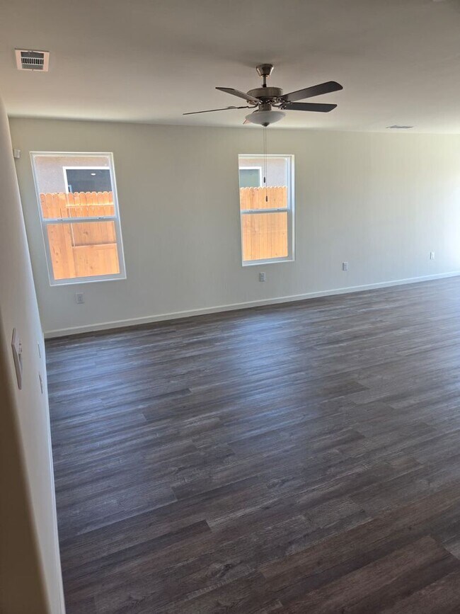 Building Photo - Brand new spacious single family home in Bakersfield - Schedule your tour now!