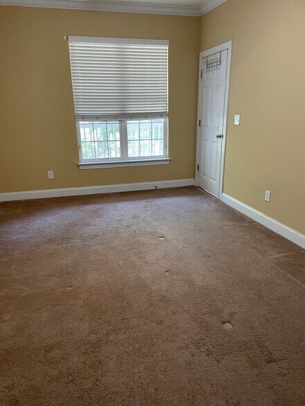 Building Photo - 1704 Pr 3097