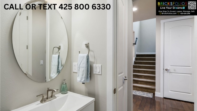 Building Photo - Modern 4 Bed + Chef's Kitchen + Covered Patio in Puyallup!